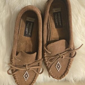 Brown Suede Unisex Manitobah Mukluks Size Ladies9- Men 7 Proudly Indigenous